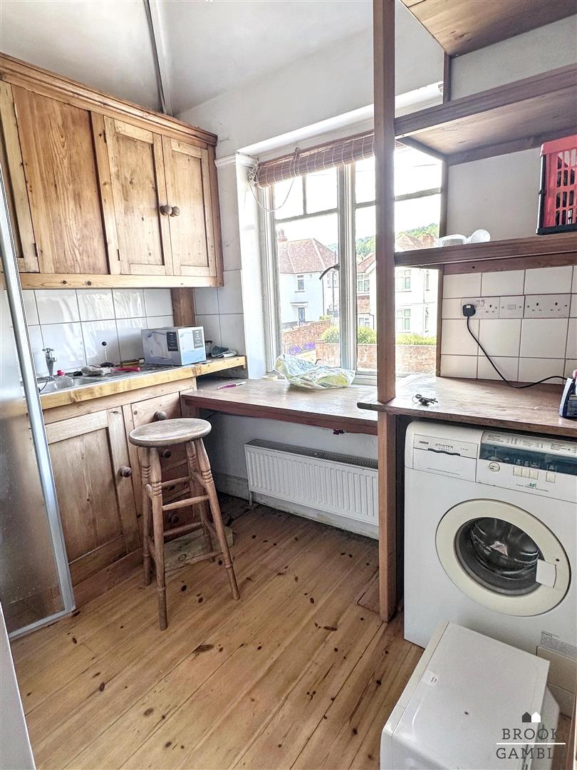 3 Bedroom House. Victoria Drive in Eastbourne,  12